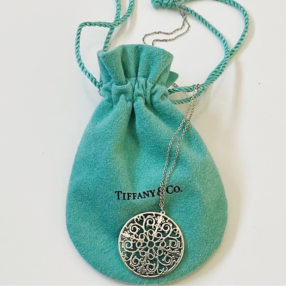 Tiffany & Co RARE Enchant Circle Pendant Necklace - Sterling Silver - Picture 2 of 5